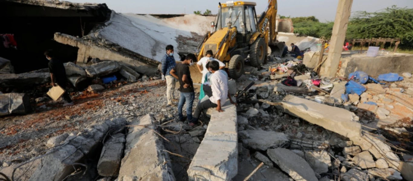 12 νεκροί μετά από κατάρρευση αποθήκης χημικών στην Ινδία